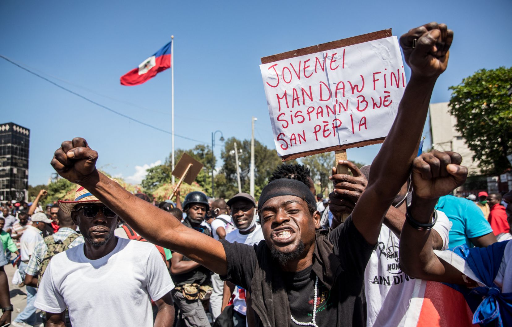 Pourquoi Monsieur Jovenel Moise est-il encore au Palais National (6eme Partie)
