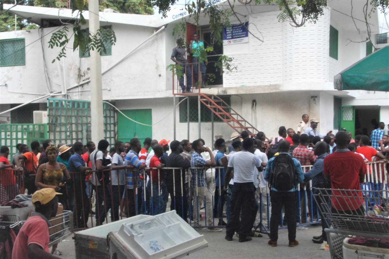 Arriver à détenir une pièce d'identité en Haïti : un vrai parcours du combattant!
