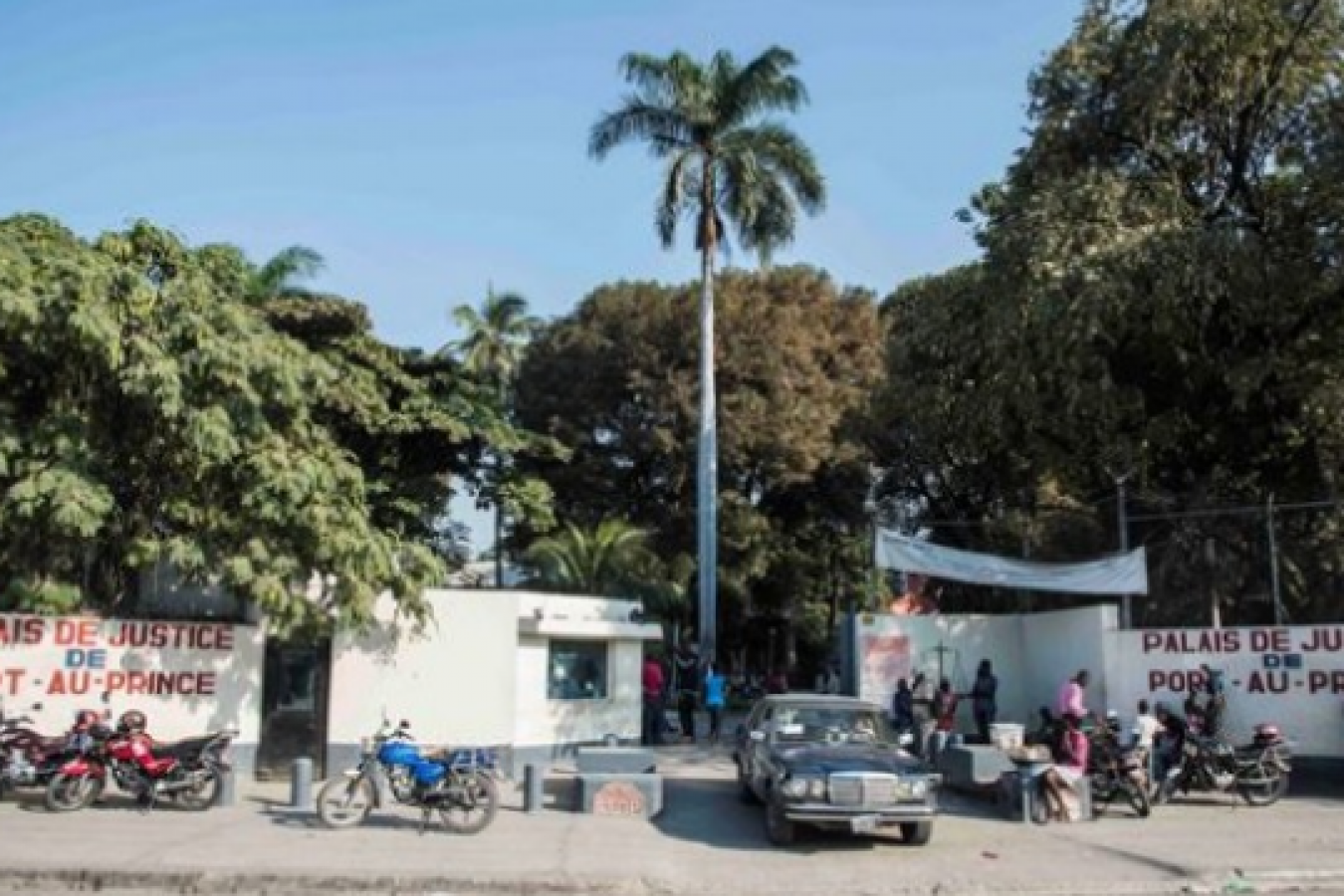 Attaque du Palais de justice: un symbole de plus de la déchéance de l'État