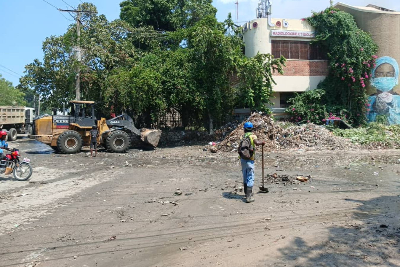 Le SNGRS à pied d’œuvre à la rue Saint Honoré
