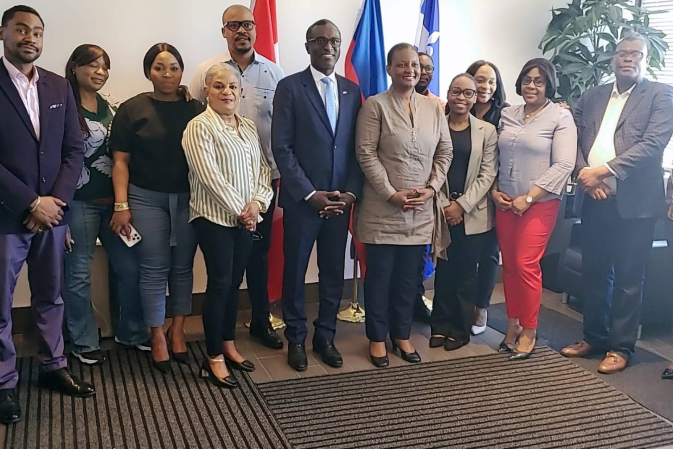Pause prolongée au Consulat d’Haïti à Montréal : une décision qui fait débat